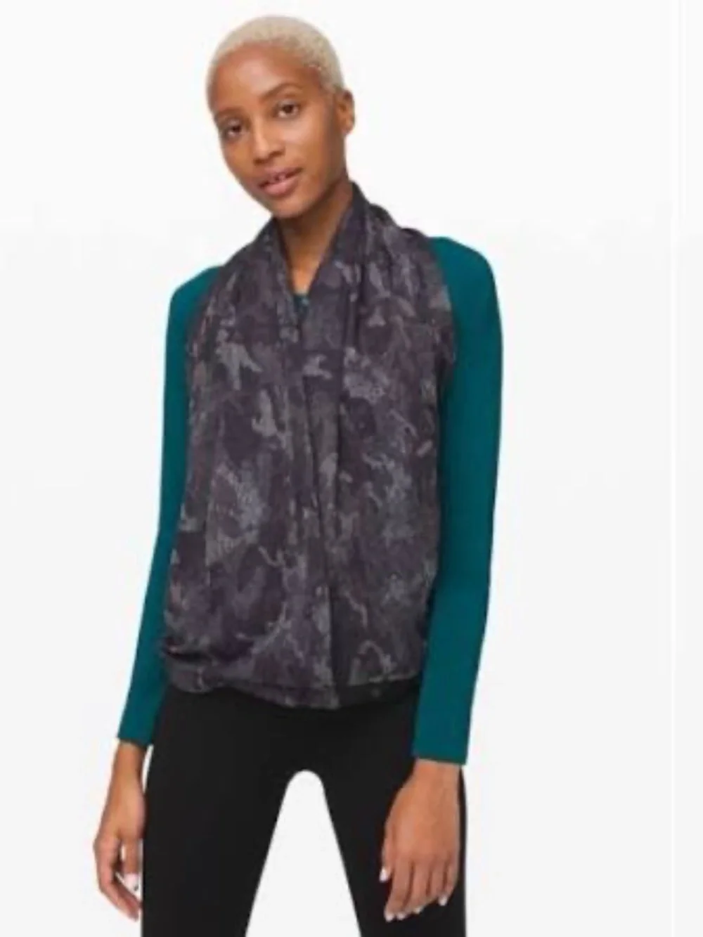 Lululemon Vinyasa Scarf Rulu Incognito Camo HTR Black NWT